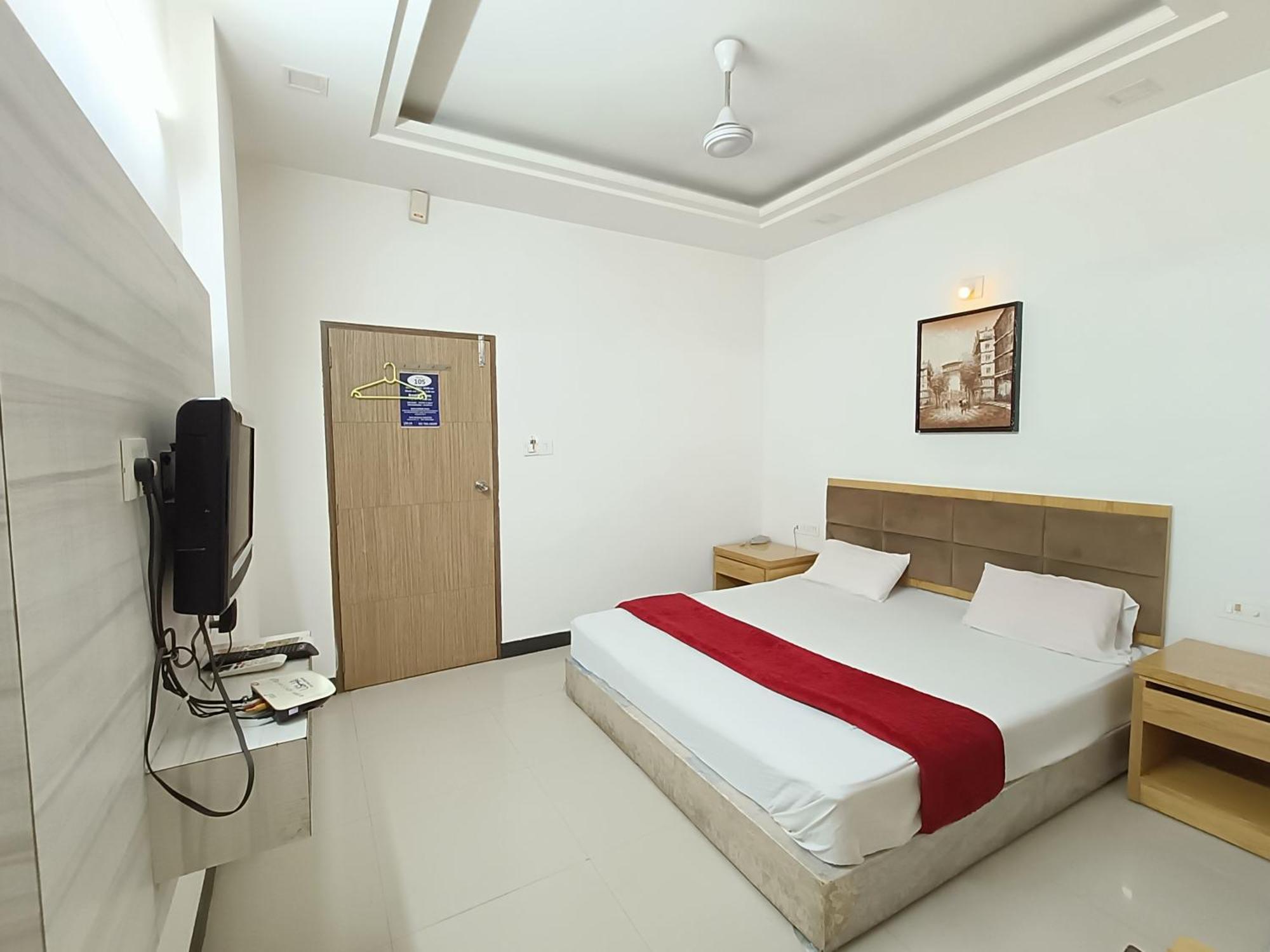 Stay Guru Usha Residency Будж Екстериор снимка