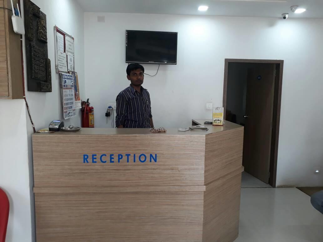 Stay Guru Usha Residency Будж Екстериор снимка