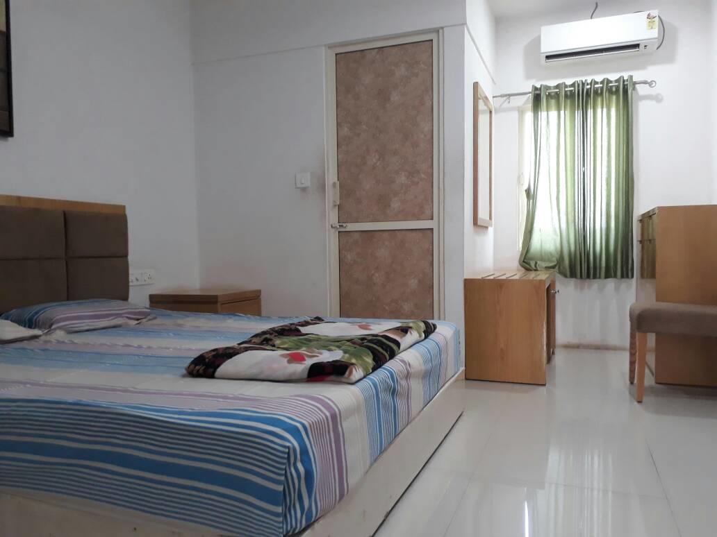 Stay Guru Usha Residency Будж Екстериор снимка