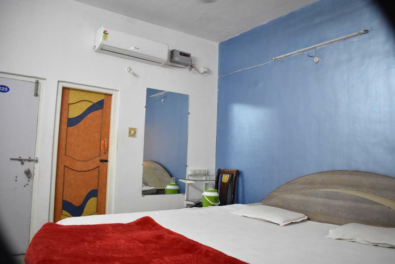Stay Guru Usha Residency Будж Екстериор снимка